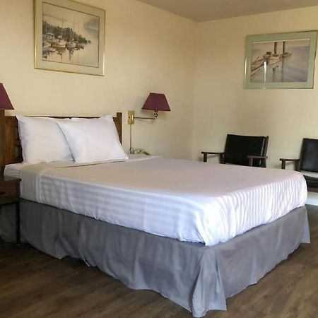 Knights Inn Fort Erie Bagian luar foto