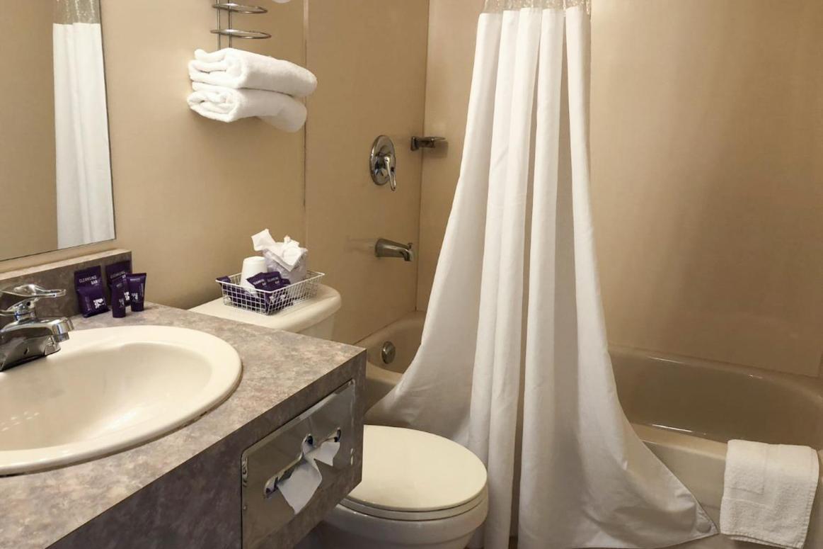 Knights Inn Fort Erie Bagian luar foto