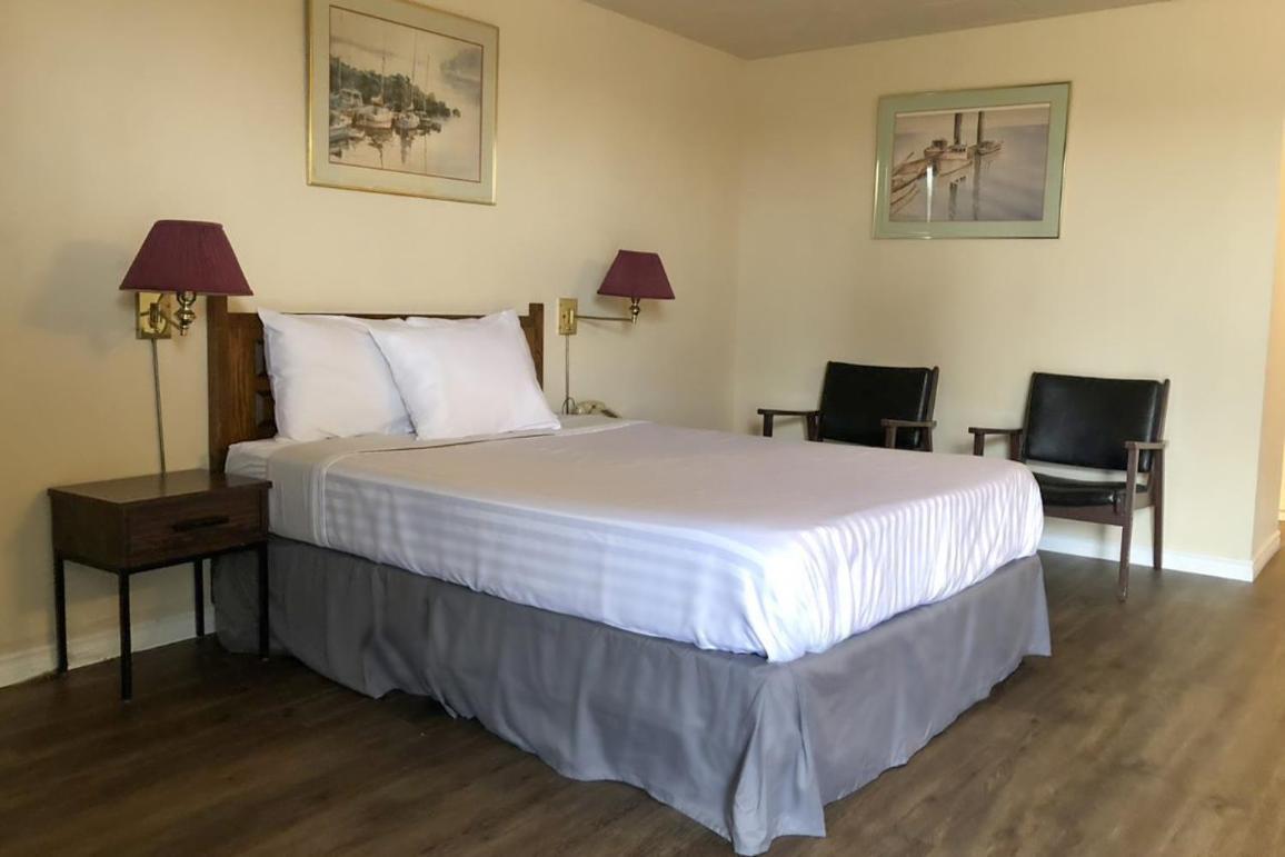 Knights Inn Fort Erie Bagian luar foto