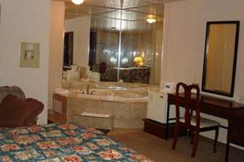 Knights Inn Fort Erie Ruang foto
