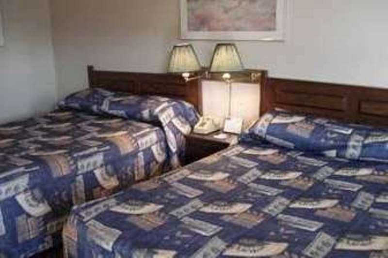 Knights Inn Fort Erie Ruang foto